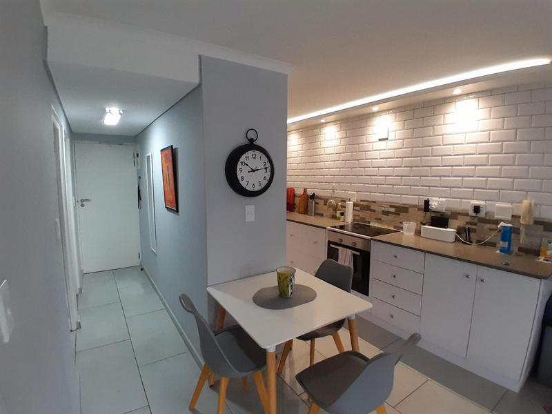 To Let 2 Bedroom Property for Rent in Sea Point Western Cape